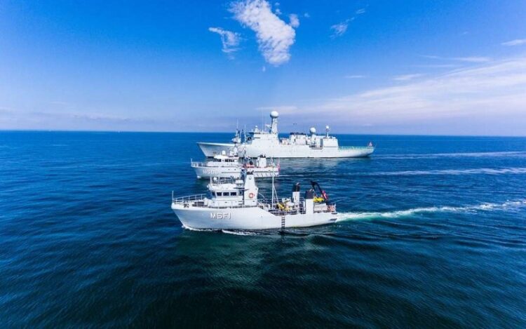 Otan reage à sabotagem no Mar Báltico: vigilância com navios, aviões e drones é mobilizada para proteger cabos submarinos essenciais, que movimentam cerca de R$ 61 trilhões, contra ameaças crescentes de guerra híbrida