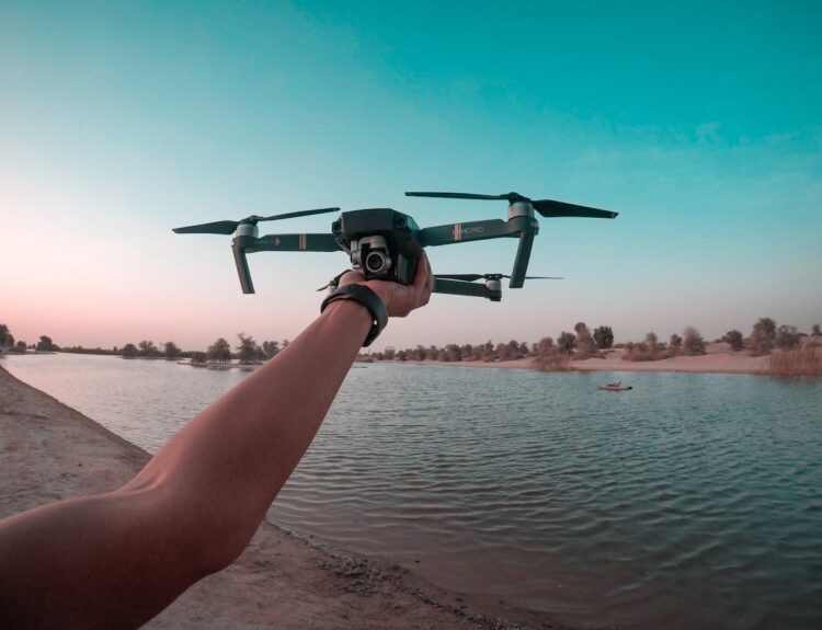 Segurança privada: controlador de acesso e operador de drone; conheça as profissões do futuro e as áreas mais promissoras do mercado de trabalho