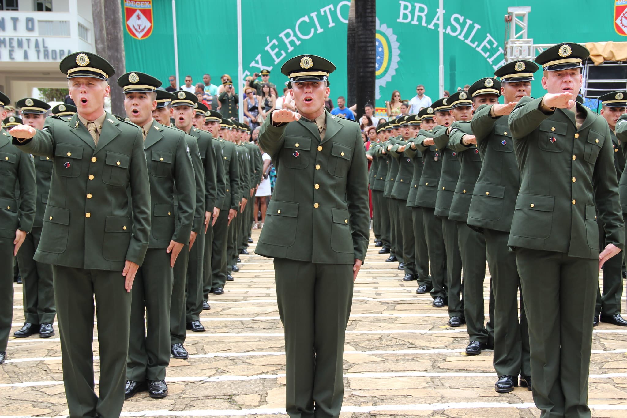 Mais de 50 profissões aceitas e não precisa fazer prova! Exército abre vagas para Oficiais Temporários! Veja todos os detalhes