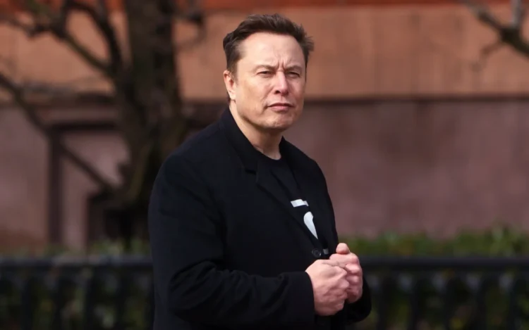 Elon Musk expõe suposta farsa da Reuters sobre Starlink e Ucrânia: "Eles estão mentindo"