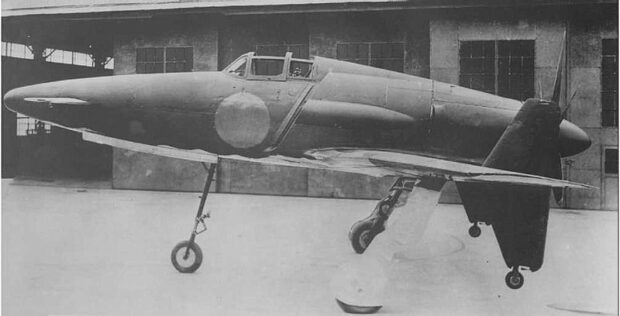 Protótipo do caça japonês Kyūshū J7W Shinden.
