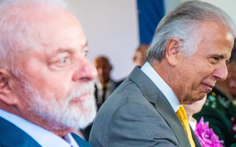 Para Múcio ficar na Defesa, Lula prometeu apoio firme à PEC que exige passagem para a reserva de militares das Forças Armadas que concorrerem às eleições