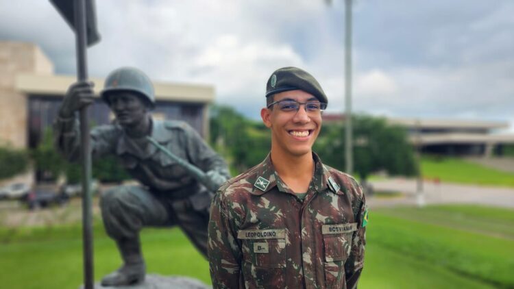 O caminho alternativo: por que este soldado da AMAN optou por se tornar sargento?