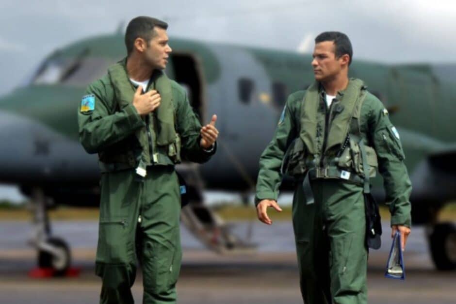FAB abre, em breve, concurso para Aviadores, Intendentes e de Infantaria: saiba tudo sobre a seleção e esteja preparado para o edital