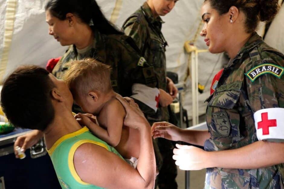 Exército, Marinha e Aeronáutica tem vagas abertas para profissionais da SAÚDE em diferentes áreas e com salário acima de R$ 14 mil: veja como participar das seleções