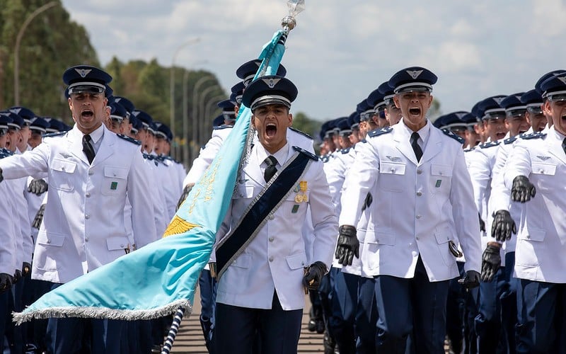 Academia da Força Aérea permitirá mulheres no curso de formação de infantaria pela primeira vez na história em 2025