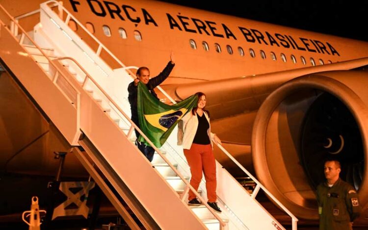 Descubra como as Adidâncias Aeronáuticas promovem a cooperação e o intercâmbio de informações entre as forças aéreas internacionais, fortalecendo a diplomacia militar e a defesa nacional.