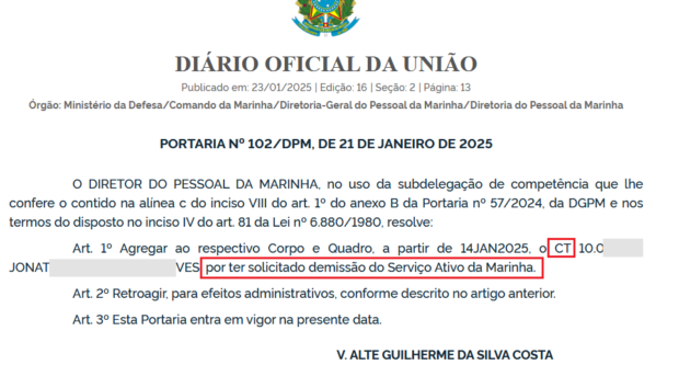 Pedido de demissão de oficial de carreira