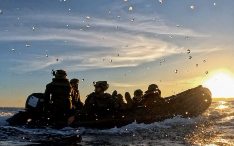 ZODIAC MILPRO - O bote utilizado pelos Seals