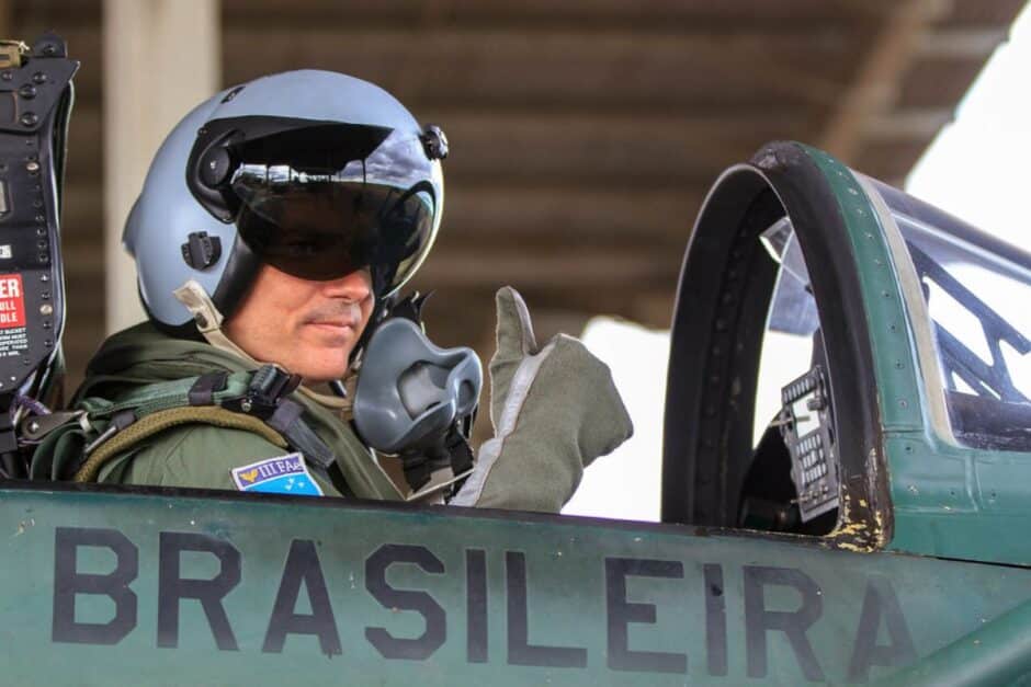 Nova debandada de pilotos da FAB rumo à LATAM: o que está por trás dessa evasão da carreira militar?