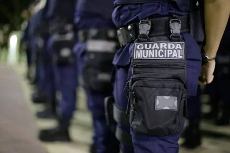 Inscrições abertas: Concurso da Guarda Municipal, sem limite de idade, paga quase R$ 4 mil! Basta ter nível médio