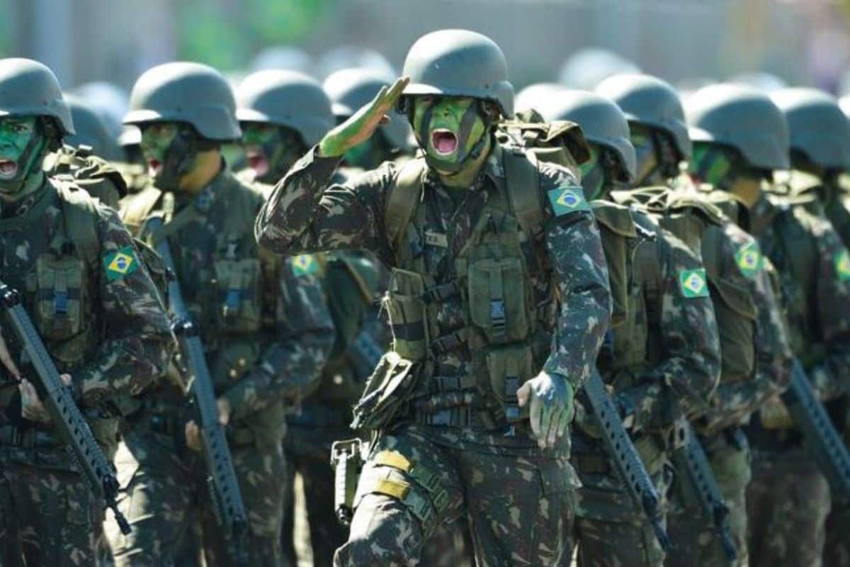 Sargento Temporário, sem concurso e sem prova: apenas nível médio! Exército abre vagas para Temporários em dezenas de profissões