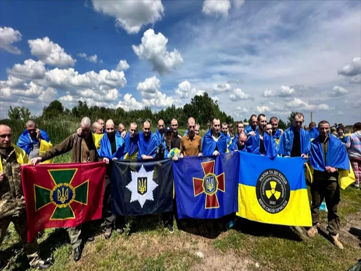 Troca de 780 prisioneiros de guerra entre Rússia e Ucrânia chama a atenção do mundo: acordo foi fechado após reunião em Istambul, mesmo com ataques e sem previsão de cessar-fogo