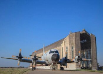 Conheça o histórico centro estratégico da FAB no RJ: Base Aérea de Santa Cruz opera caças F-5M, helicópteros H-36 e drones Heron com missão na defesa aérea, patrulha marítima e resgate