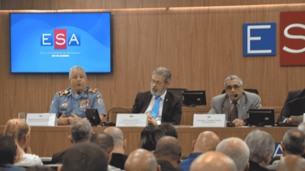 Secretário de Polícia Militar na Conferência Internacional sobre o Crime Organizado
