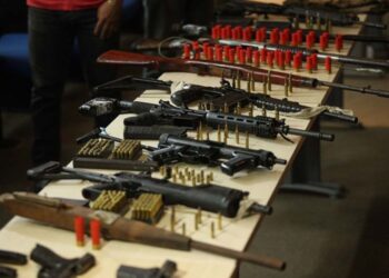 Pesquisador afirma que o Brasil está entre os três maiores exportadores de armas do mundo