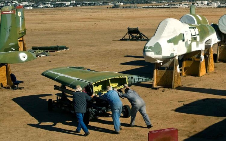 O cemitério de aviões e a canibalização que traz de volta a vida equipamentos caríssimos das Forças Armadas dos EUA