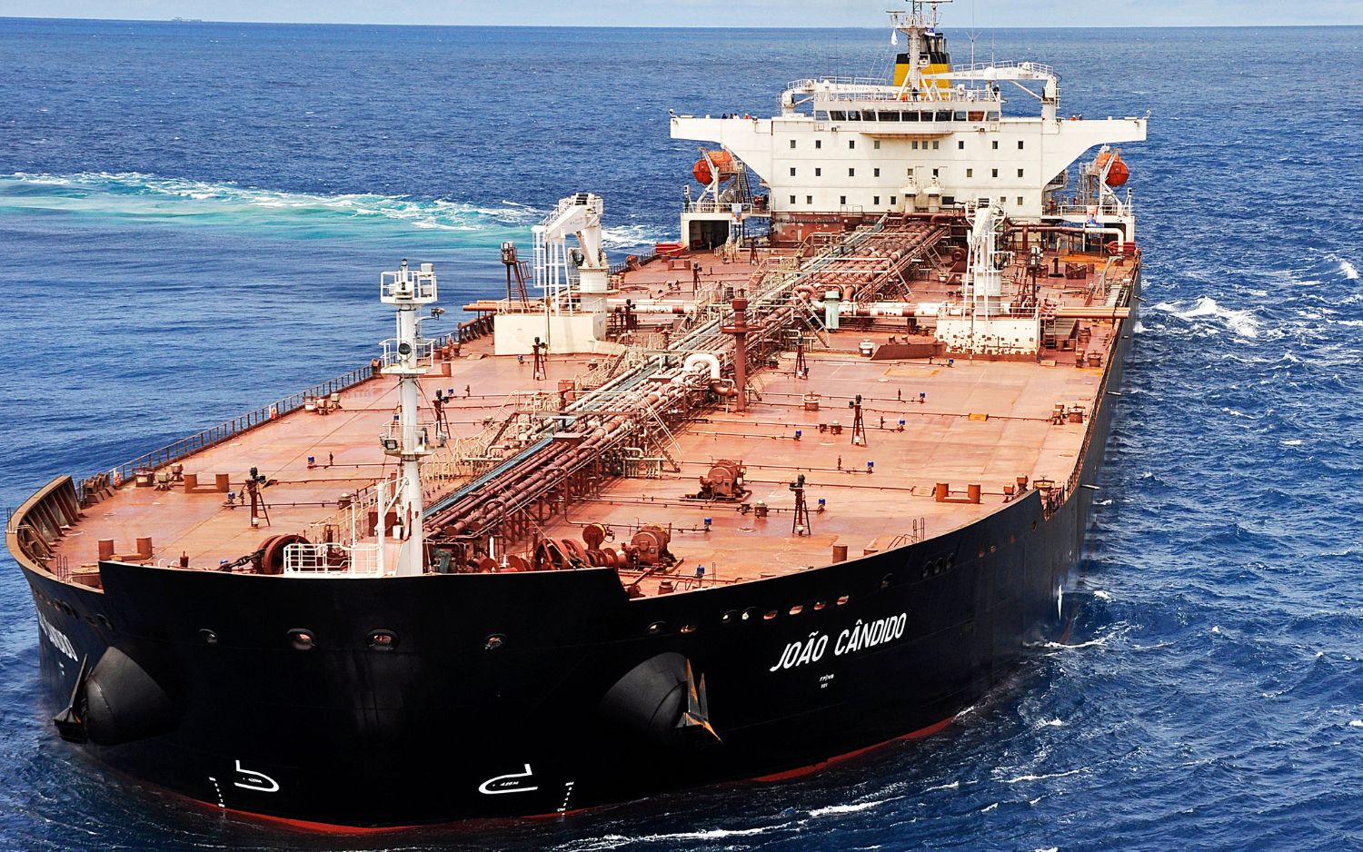 O gigantesco petroleiro João Cândido e seu simbolismo para o Brasil