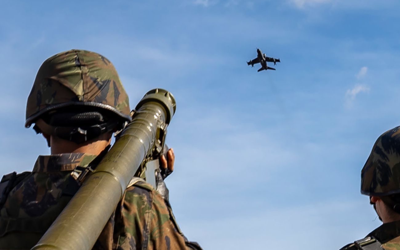 Concurso para sargento da Força Aérea: edital assinado por brigadeiro mantém proibição para quem for casado ou tenha filhos