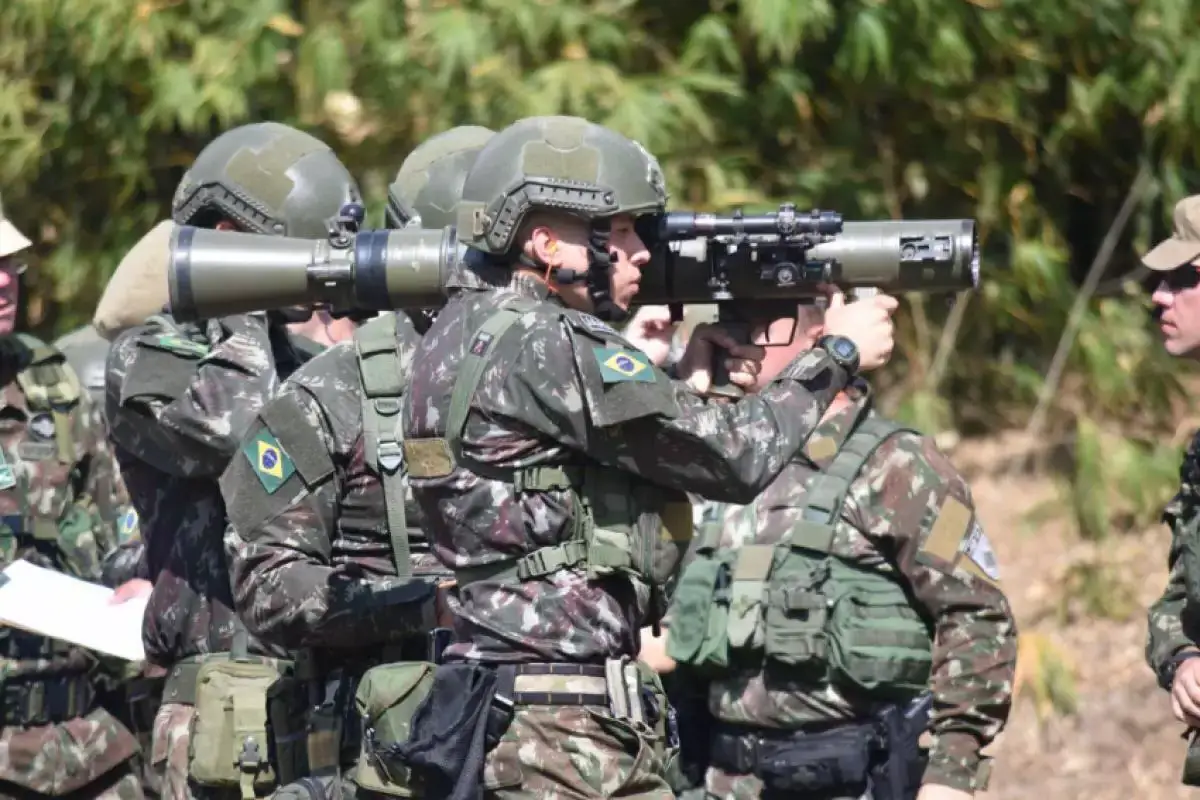 A mensagem é clara: Se Venezuela insistir nas ameaças sobre o território do Equador do Essequibo, vai ter que lidar não só com a Guiana, mas também com o Brasil, os Estados Unidos e aliados