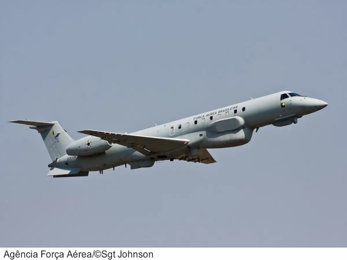 Força Aérea e Marinha do Brasil flagram e interceptam ‘submarino’ de 25 toneladas escondido na Amazônia e operação entra para a história