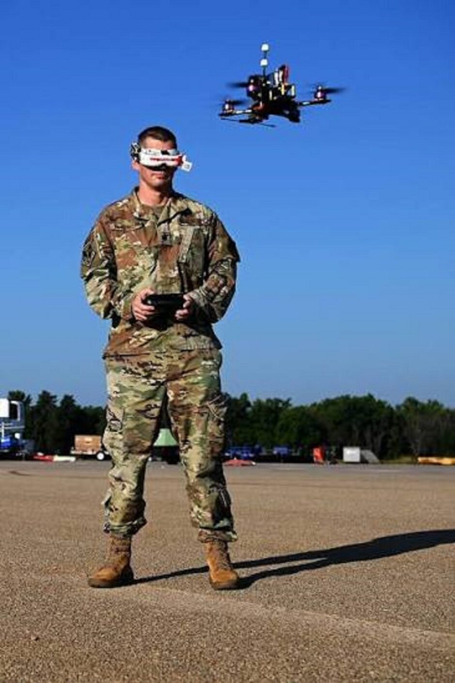 Drones como este podem ser usados à grandes distâncias do front, tornando a guerra mais tecnológica e menos brutal.
