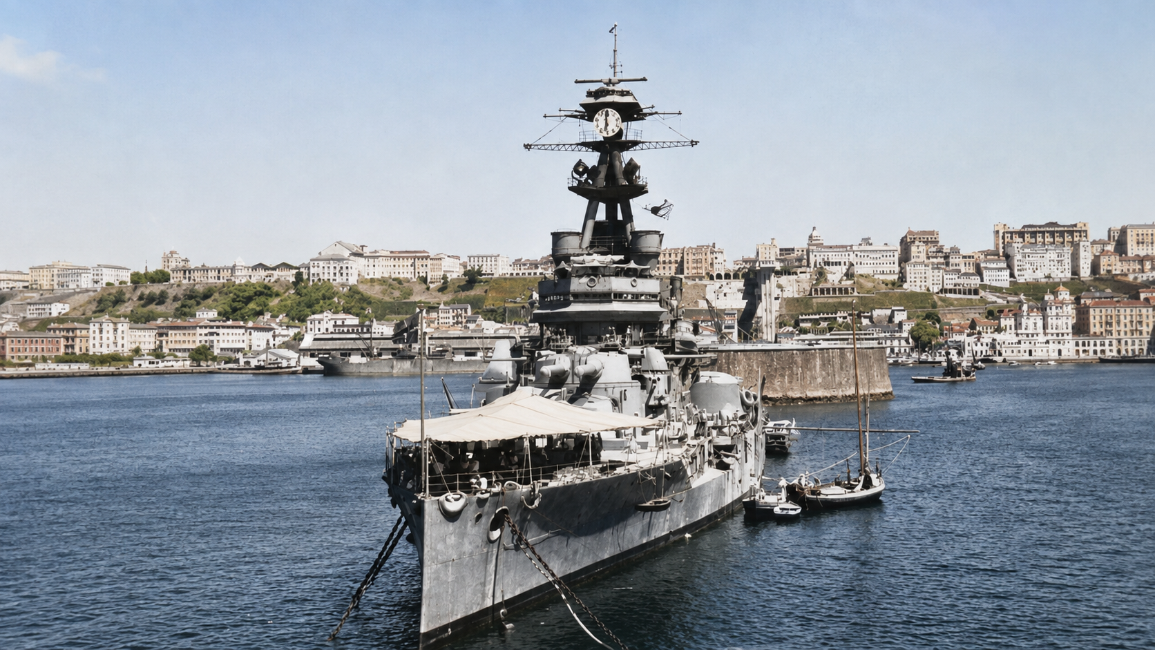 O Brasil encomendou na Inglaterra em 1907 o navio de guerra mais poderoso do mundo, recebeu em 1910 um couraçado de 20 mil toneladas com doze canhões de 305 mm e viu a própria tripulação se revoltar a bordo
