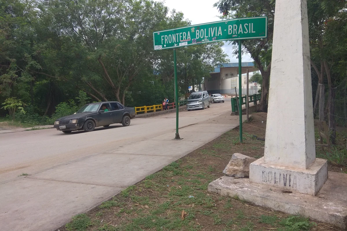 Brasil e Bolívia vão trocar policiais de lugar e a PF passa a ter escritório permanente em território boliviano