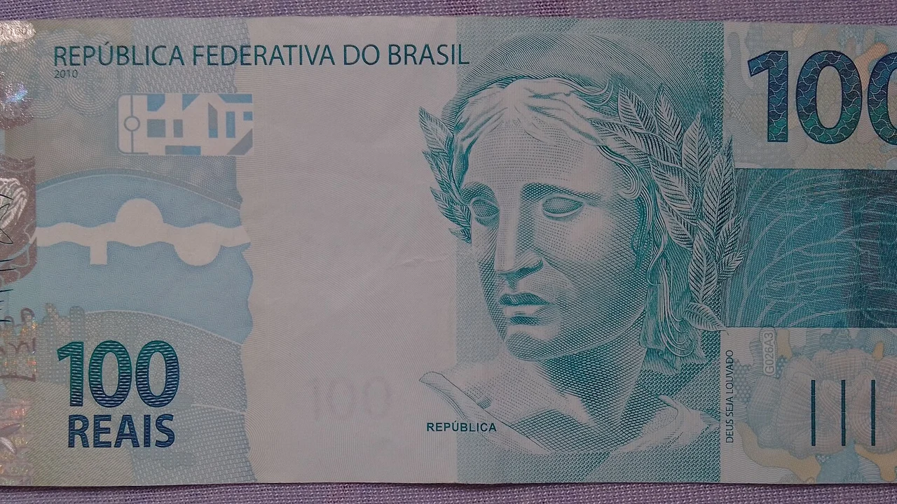 O militar que ganha na Justiça descobre que existe uma segunda fila: até 60 salários mínimos, R$ 97.260 em 2026, o dinheiro sai em 60 dias, e um centavo acima disso vira precatório que pode demorar até dois anos