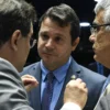 O soldo de 2026 vai de R$ 1.177 no soldado recruta a R$ 14.711 no general de exército, e a proposta de reajuste que chegou ao Senado não é projeto de lei: é uma sugestão de cidadão que ainda precisa virar texto