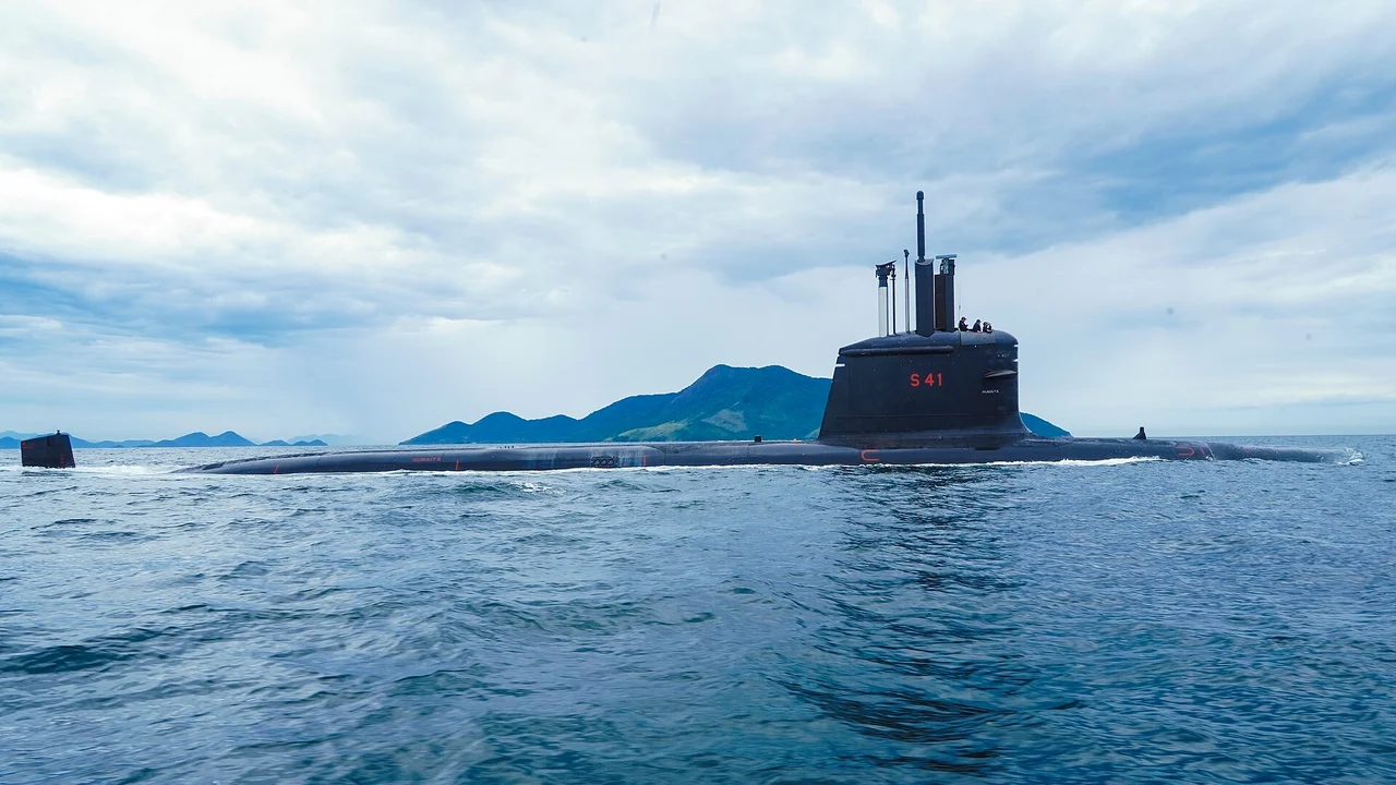 Um país entrega em 2032 o primeiro submarino de projeto inteiramente próprio, e o brasileiro de propulsão nuclear foi empurrado para 2038