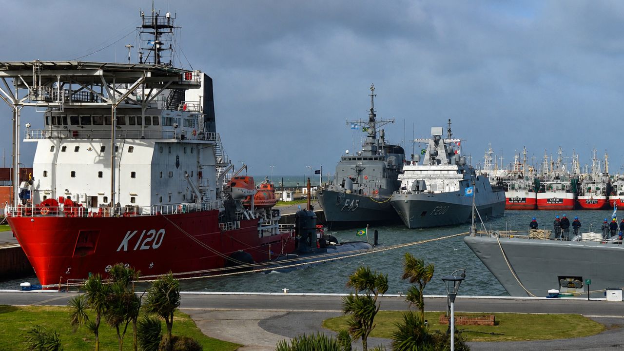 Após Marinha negar avaria, Tamandaré chega a Mar del Plata ao lado de submarino Humaitá e fragata União