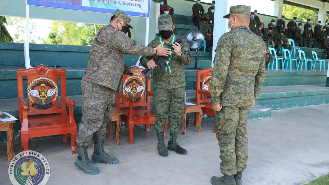 A fábrica da Taurus em São Leopoldo venceu a licitação para entregar 10.402 fuzis T4 ao Exército das Filipinas, com prazo de 360 dias, e o lote leva o fuzil brasileiro a mais de 23,9 mil unidades naquela força