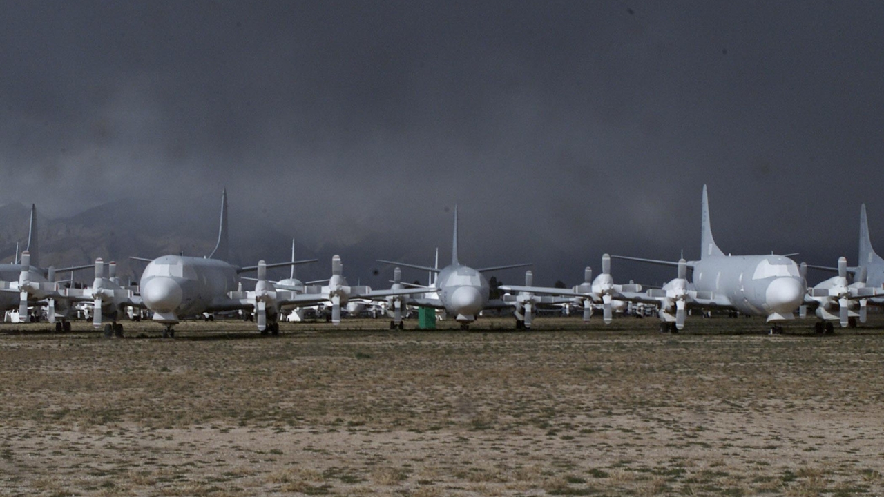 FAB pagou US$ 9,6 milhões por 12 P-3A guardados no deserto dos EUA: nove viraram P-3AM, três foram desmontados para peças e a frota segue ativa no Brasil décadas depois