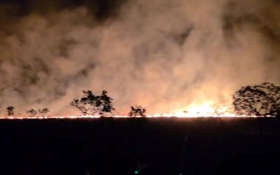 Incêncio no cerrado na região onde ocorre a Operação Formosa da marinha do Brasil