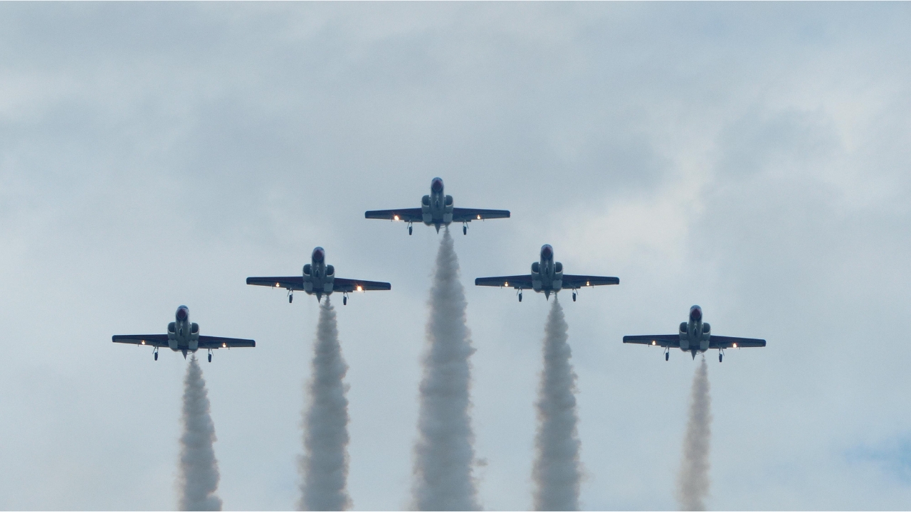 Brasil vende 6 aviões militares ao Paraguai, mas país vizinho negocia outros 15 jatos com Taiwan e fecha acordo com os EUA: presença de potências estrangeiras na região ganha uma dimensão preocupante