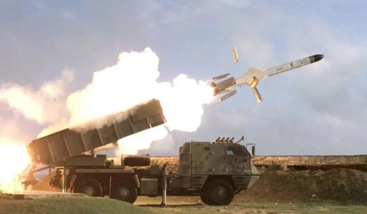 Marinha lançou míssil brasileiro de 70 km pelo ASTROS em 2024, mas quase 2 anos depois ainda falta dinheiro para concluir integração e reforçar defesa do litoral