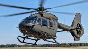 Helicóptero MQ-72C voa sozinho diante do Exército dos EUA, recebe comandos a 113 km, desvia de zona proibida e completa cinco voos com piloto a bordo sem precisar assumir os controles