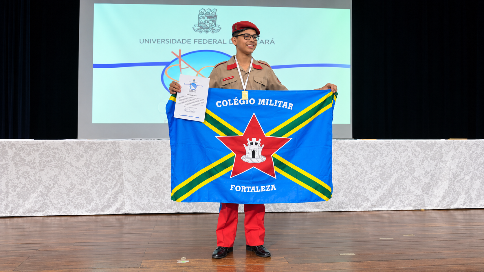 Menino de QI 136 que tirou nota 10 em concurso militar dá novo salto: aos 13 anos, Lucca troca a prata por ouro com 250 pontos na OBM e mantém ITA e MIT na mira