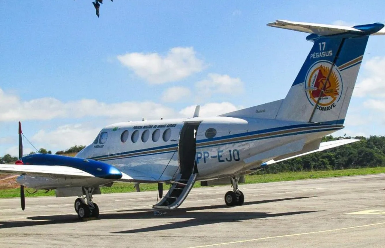 Três militares do Comando de Aviação do Estado morrem em queda de avião da Polícia Militar de Minas Gerais; piloto havia recebido homenagem após voltar de licença-maternidade