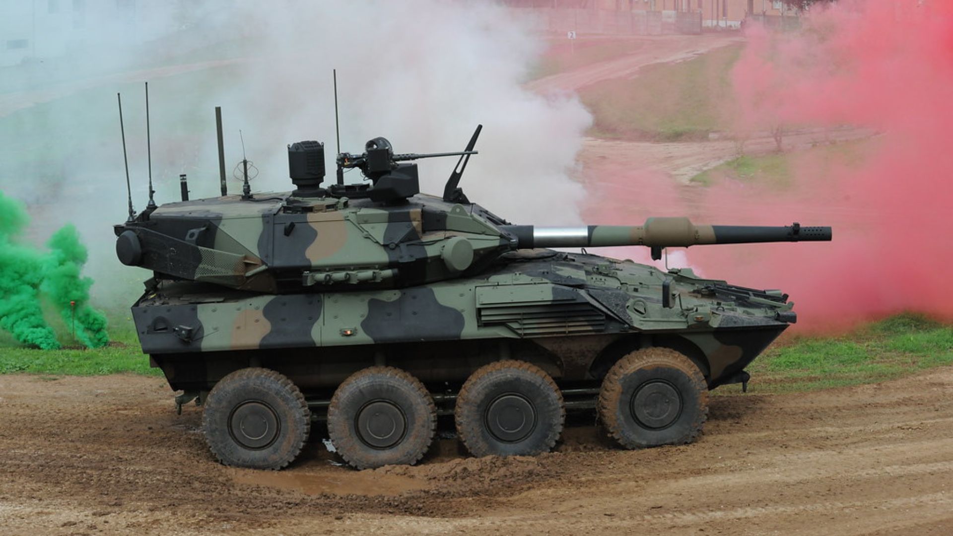 O Exército Brasileiro fechou contrato de R$ 420 milhões por sete caça-tanques Centauro II de oito rodas, com motor V8 de 720 cavalos, velocidade superior a 105 km/h e custo médio de R$ 60 milhões por viatura, com entrega de todo o lote prevista até 31 de outubro de 2028