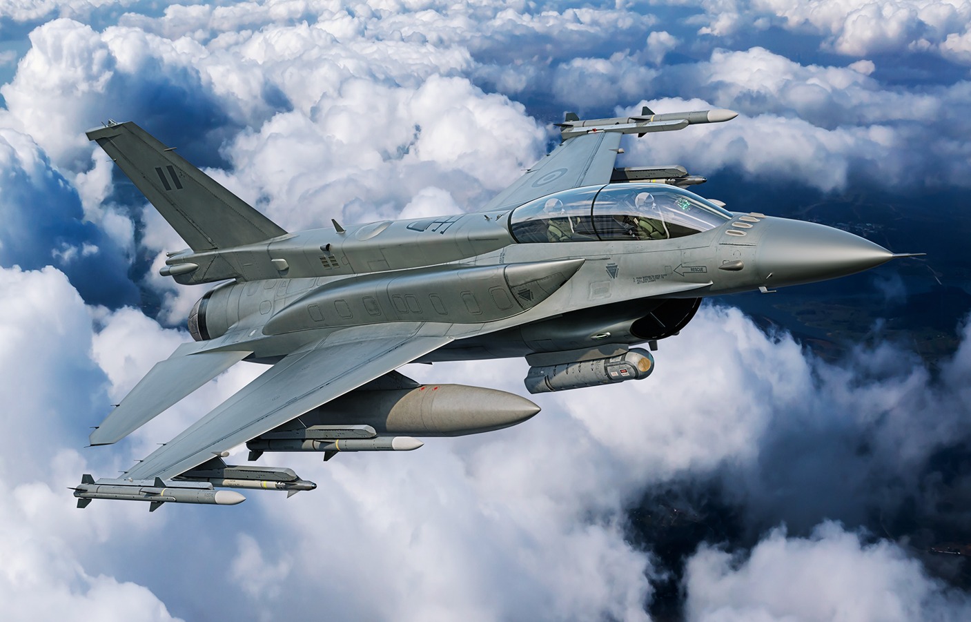 Peru avança em acordo de R$ 18 bilhões para ter 24 unidades do F-16 Block, mais avançados do que os caças comprados pela Argentina, e vai contar com apoio logístico completo e cooperação com fabricante