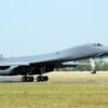 EUA retiram bombardeiros supersônicos B-1B Lancer às pressas de base aérea estratégica na Europa em operação incomum após alertas de segurança máxima
