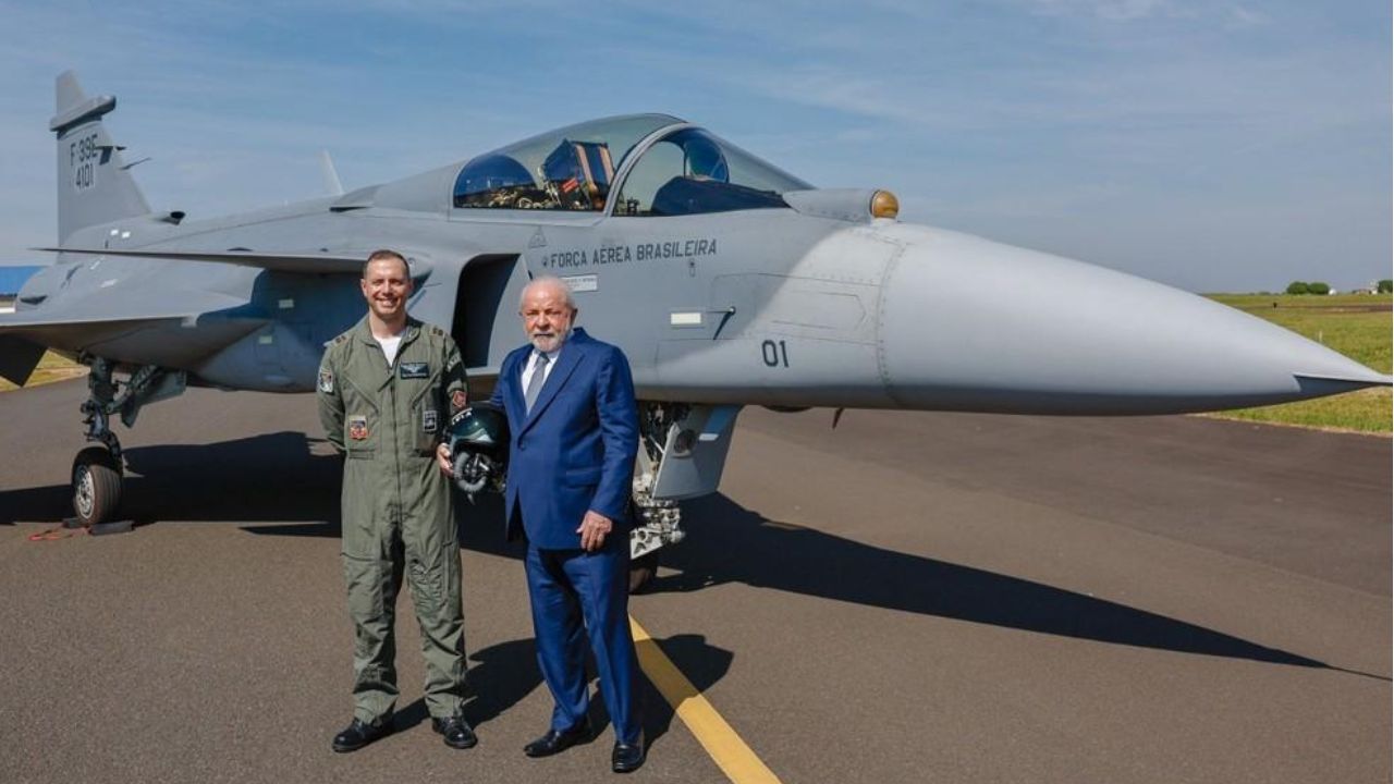 Com R$ 800 bilhões para a Defesa, Brasil poderia ter 114 caças, 8 submarinos e 2.000 drones de ataque, revela estudo