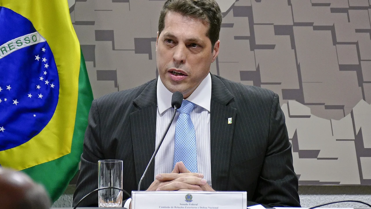 Quem é Marcos Degaut, ex-secretário de Bolsonaro e ex-diretor do Edge Group cotado para a Defesa num governo Flávio