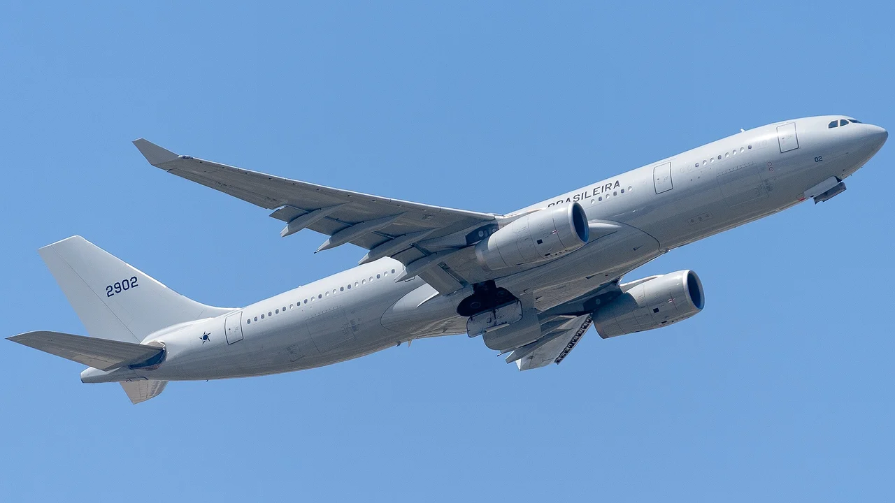 GOL registra na ANAC seu primeiro A330neo com tripulação própria, um avião que era da Azul, enquanto o A330 da FAB segue parado em Viracopos
