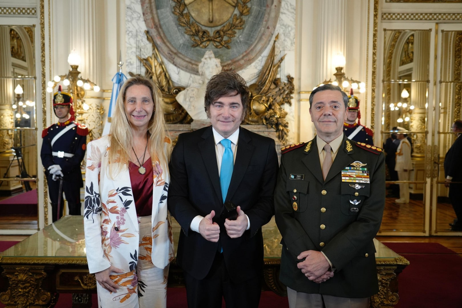 Milei muda as regras da saúde militar na Argentina, provoca protestos diante do Ministério da Defesa e coloca 1.450 empregos e o atendimento a 352 mil afiliados no centro da disputa
