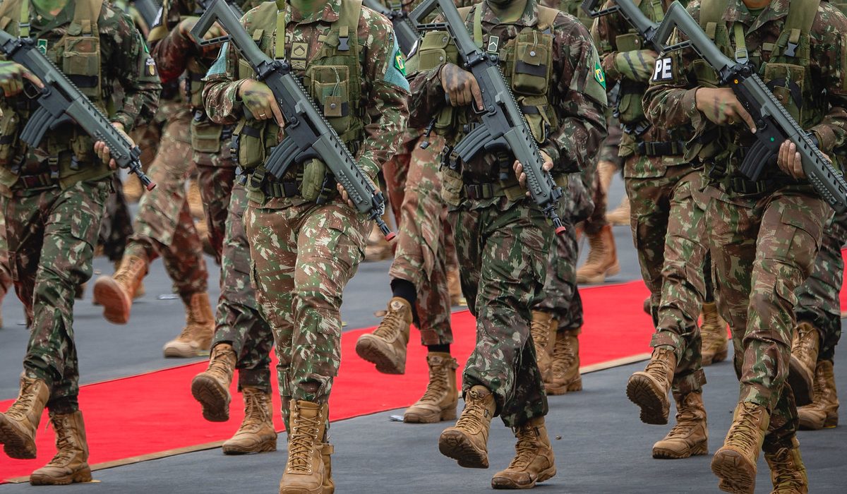 40 anos após a morte de ex-combatente, filha vence o governo e fica com pensão especial que era da madrasta, com dinheiro corrigido desde 2011
