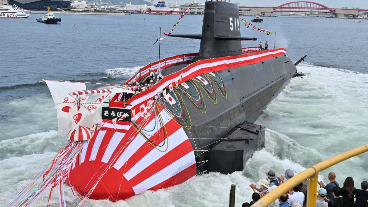 Japão lança submarino de US$ 509 milhões que navega com baterias de lítio e propulsão 100% elétrica