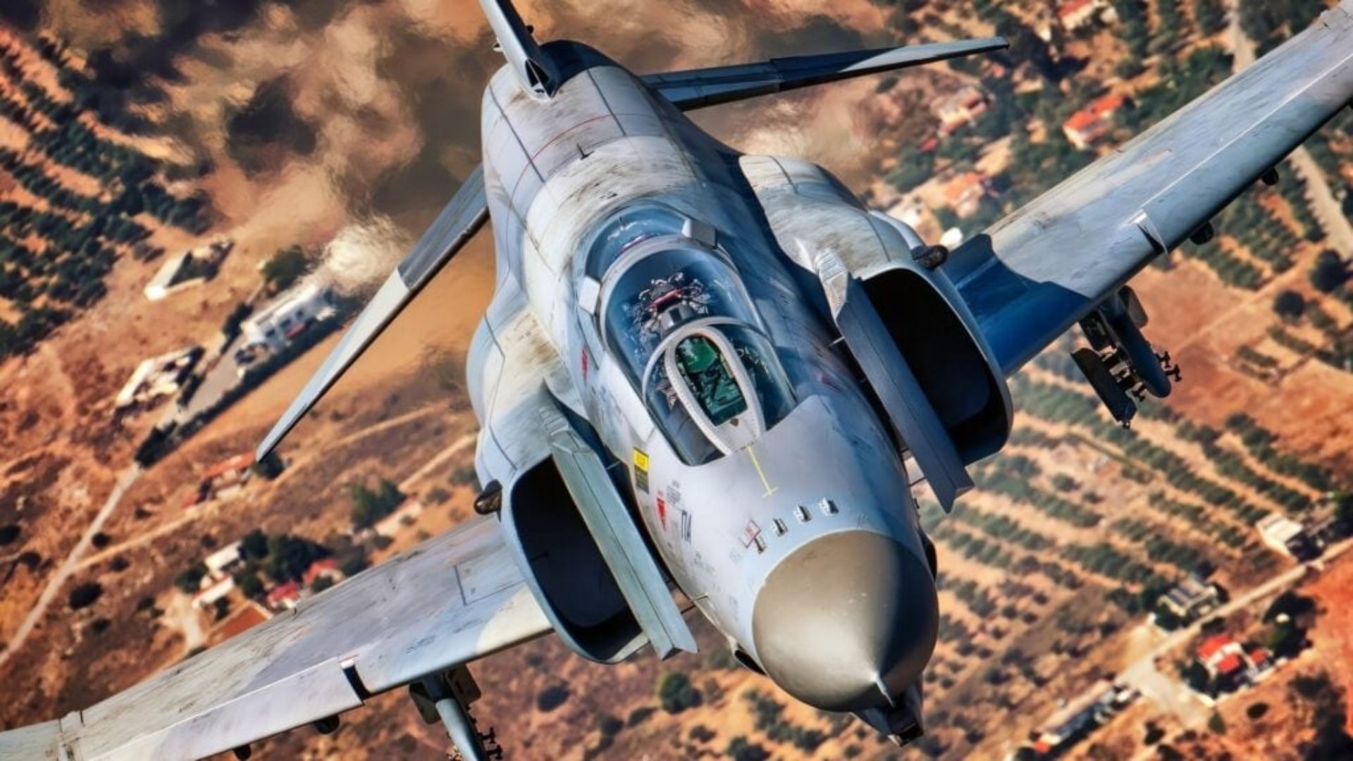 O xá do Irã encomendou 3.000 tanques M60, comprou 225 caças F-4 Phantom e transformou o país na quinta maior força aérea do mundo antes da Revolução de 1979 encerrar uma era de poder militar